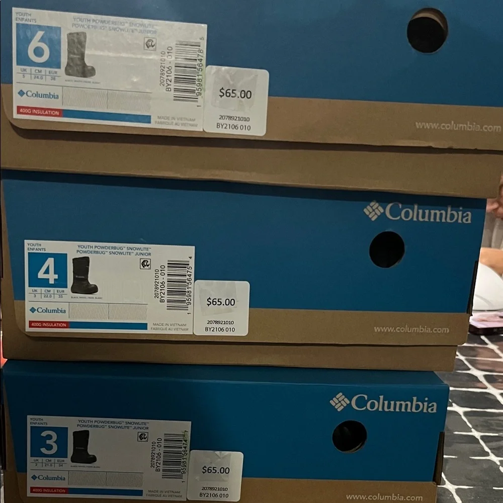 NWT  Columbia Youth Powderbug Snowlite Waterproof Snow Boot, Black/White